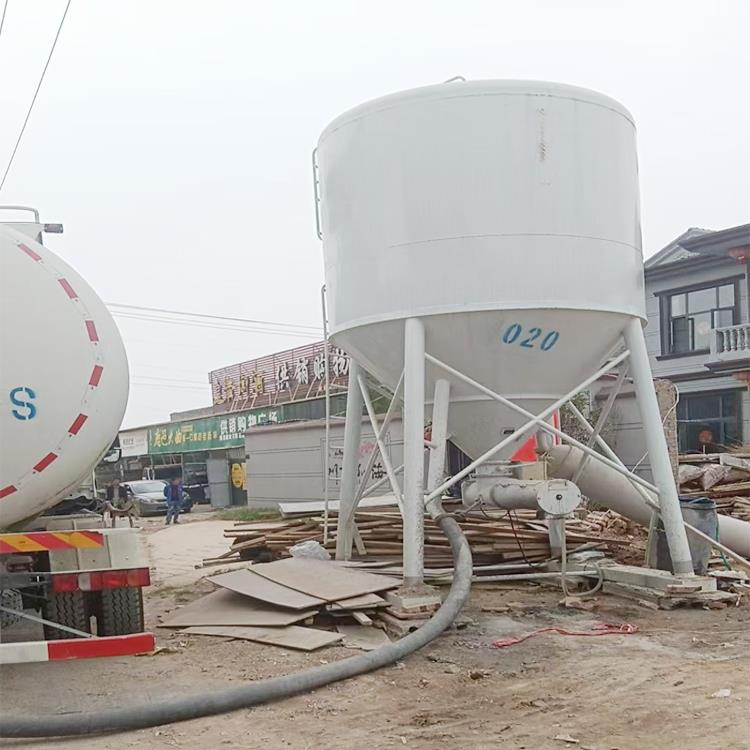 小二.jpg 小二.jpg